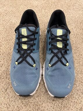 On Running Cloud Men’s Running Shoes 9 1/2 - Blue